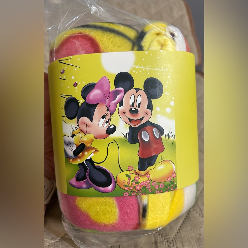 Mickey & Minnie Mouse Throw